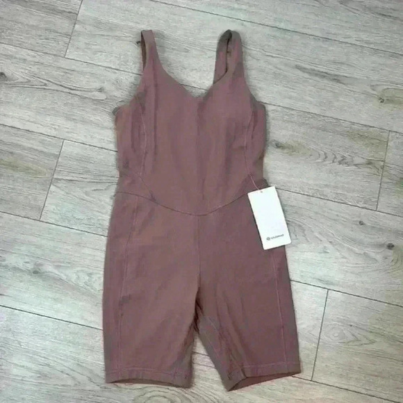 lululemon Align™ Bodysuit 8" in Twilight Rose Size 8 - Picture 2 of 13